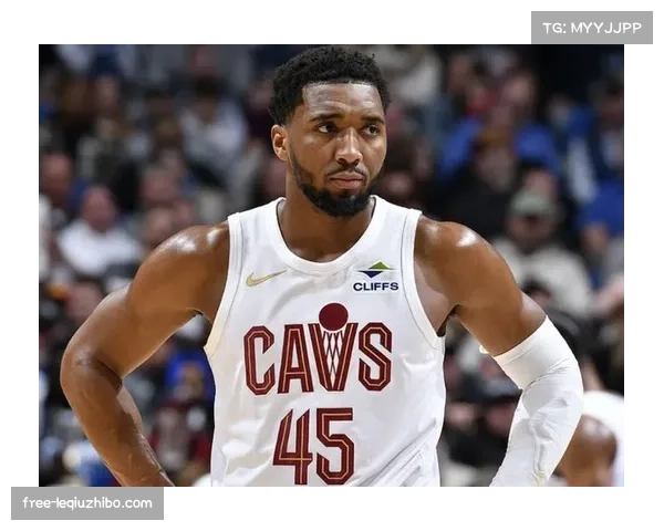 米切尔谈阿特金森执教理念愿为团队牺牲助队友成长全力冲击总冠军